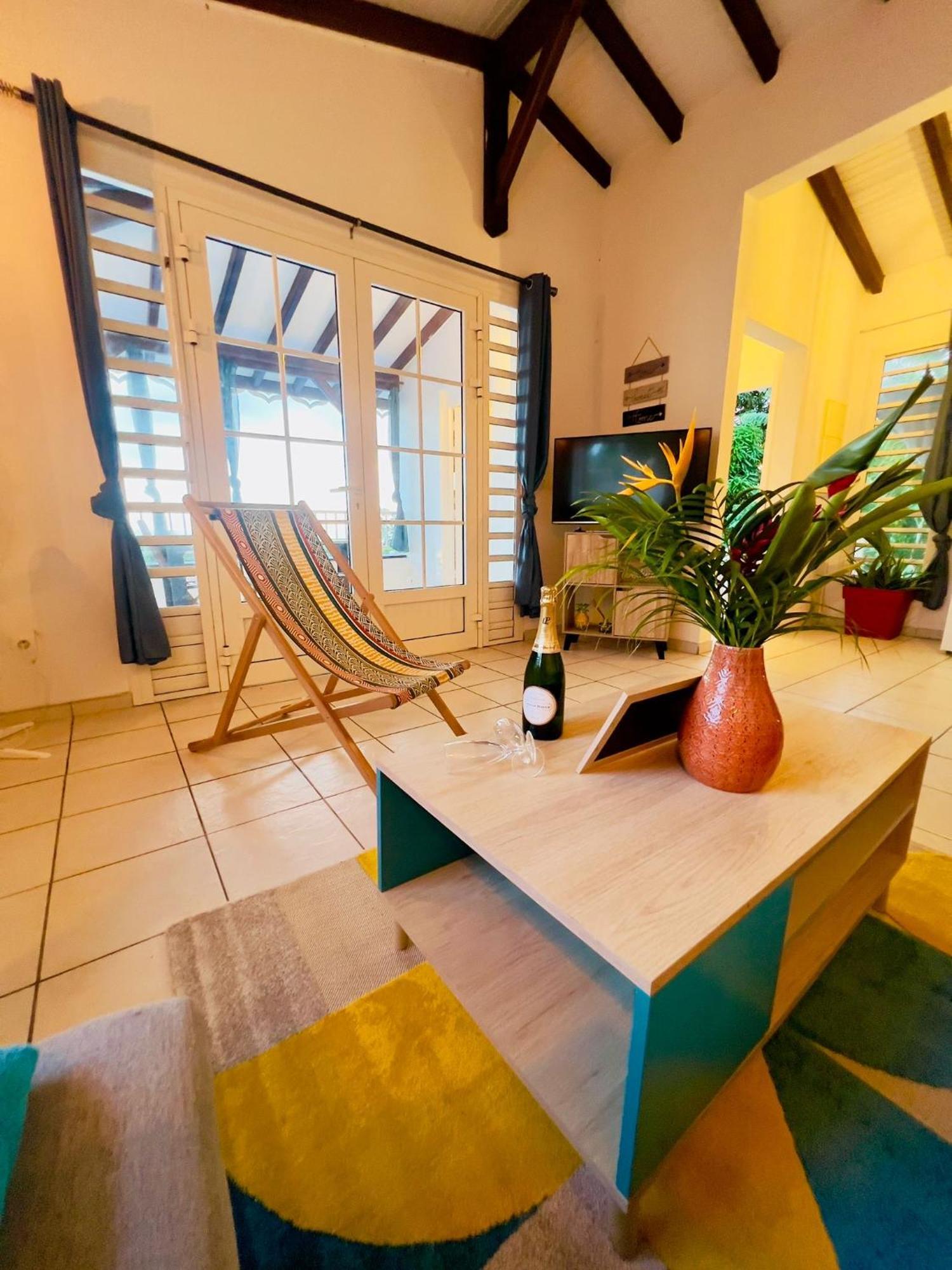 Villa Iguana, Duplex Paisible, Vue Magnifique Mer Et Rocher Du Diamant, Piscine Sainte-Luce Ngoại thất bức ảnh